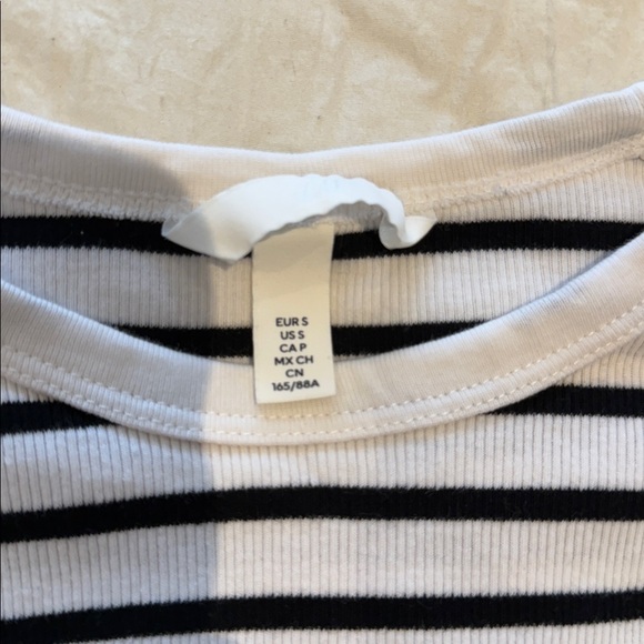 H&M striped stretchy long sleeve shirt - Picture 2 of 3